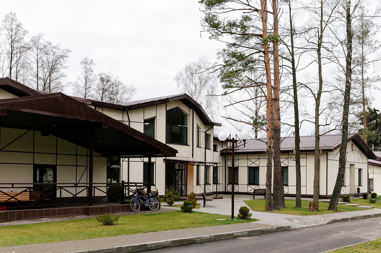 Baza Otdykha Chaika Hotel Zhodzina Ngoại thất bức ảnh