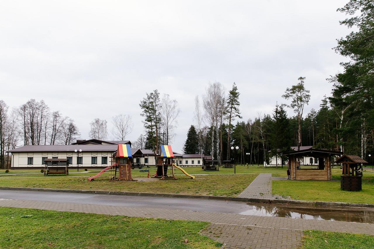 Baza Otdykha Chaika Hotel Zhodzina Ngoại thất bức ảnh